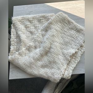 Abercrombie Cream Knit Infinity Scarf